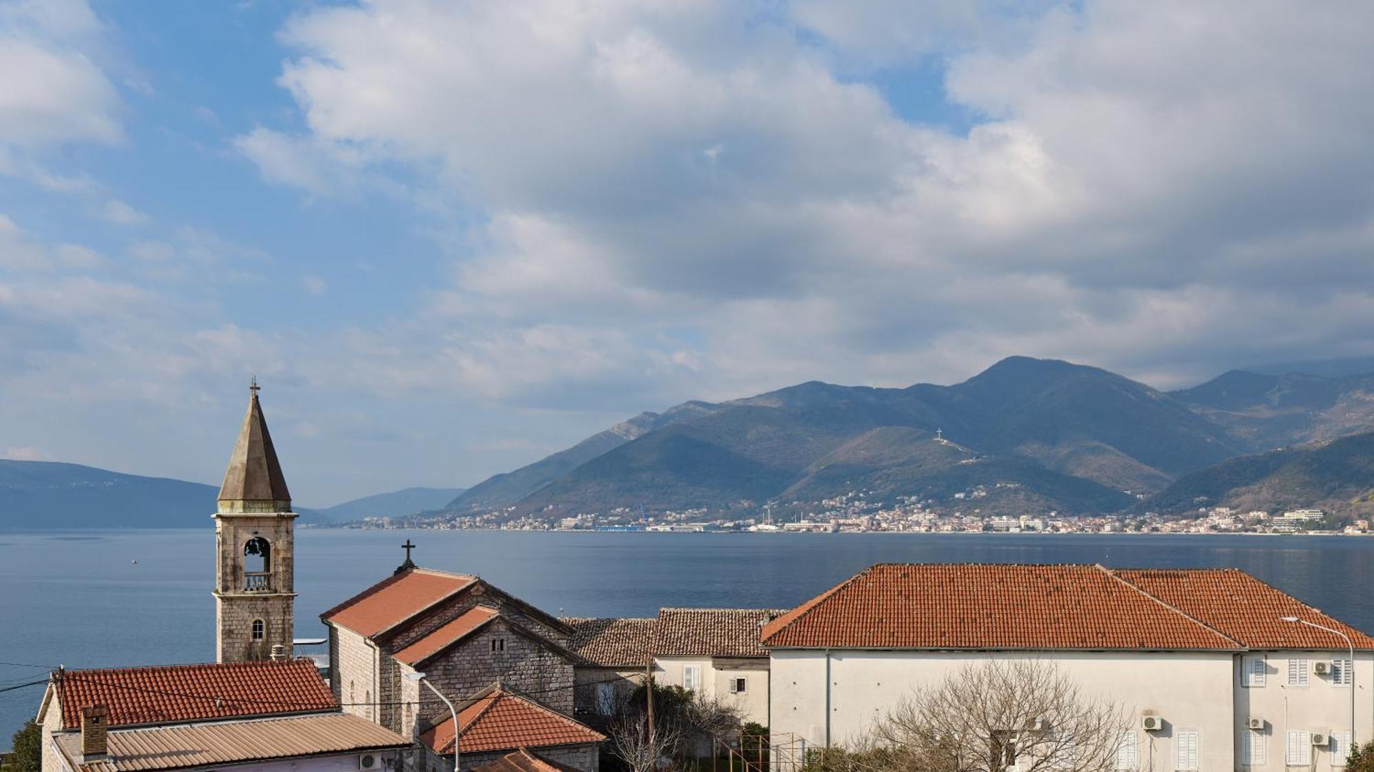 Bayview Apartments Tivat Montenegro Exteriör bild