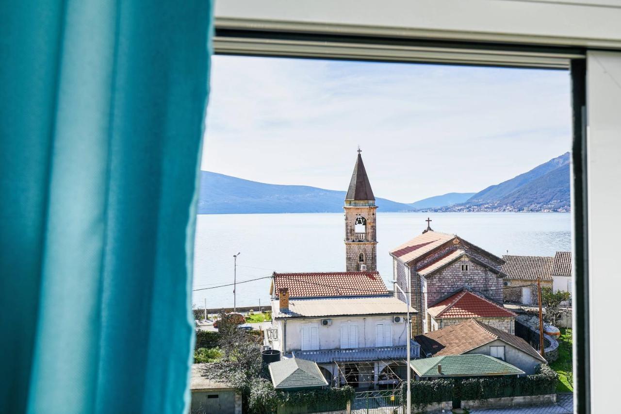 Bayview Apartments Tivat Montenegro Exteriör bild