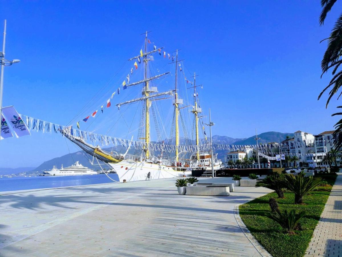 Bayview Apartments Tivat Montenegro Exteriör bild
